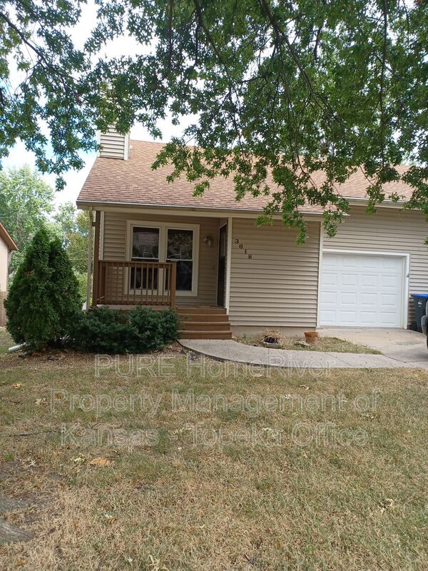Topeka House: 3618/3620 SW Kiowa Street
