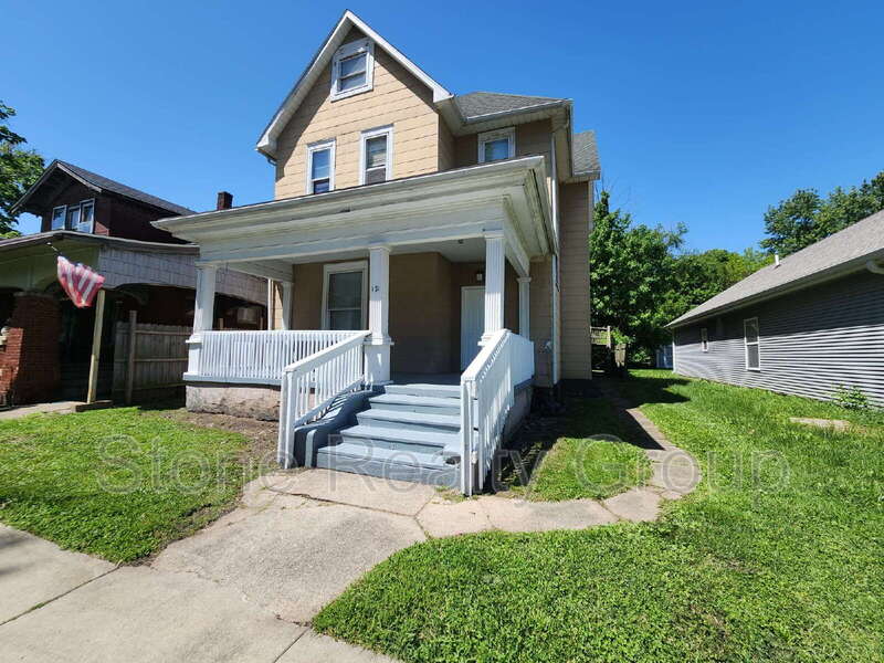Terre Haute Condo: 121 Gilbert Avenue