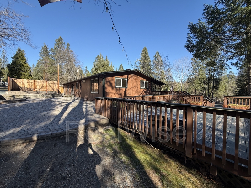 Rogue River House: 7429 W Evans Creek Rd