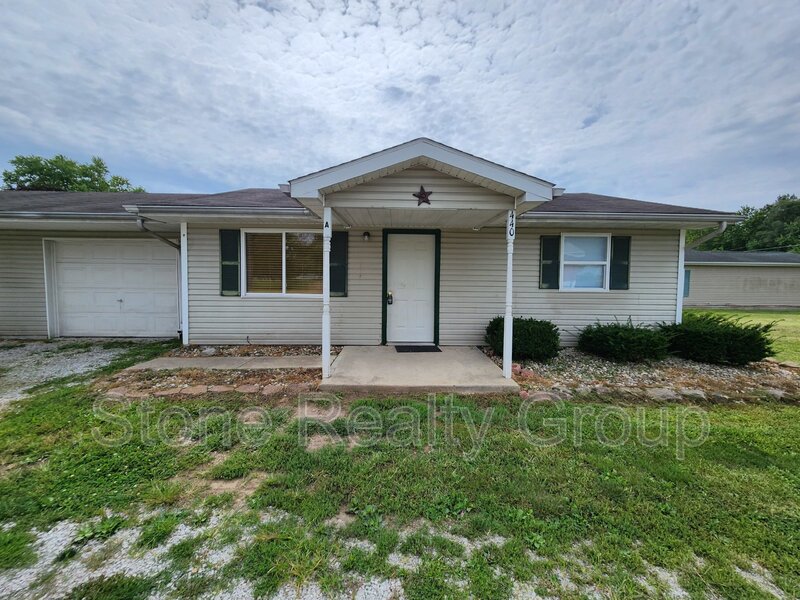 Clinton Condo: 440 South Gilbert Street