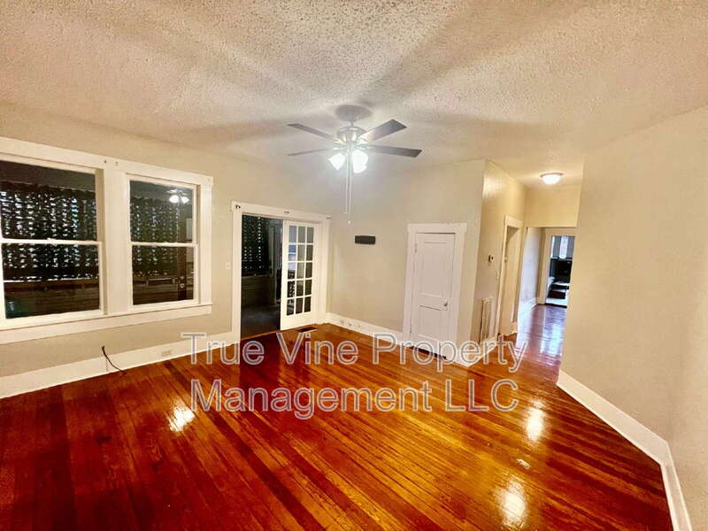 San Antonio Condo: 253 Post Ave