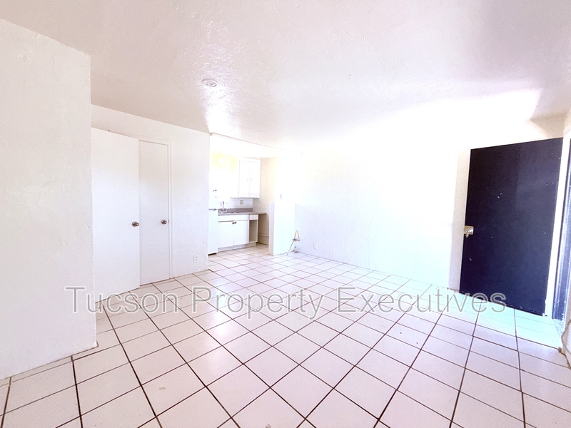 Tucson Condo: 1951 East Benson Highway - 6