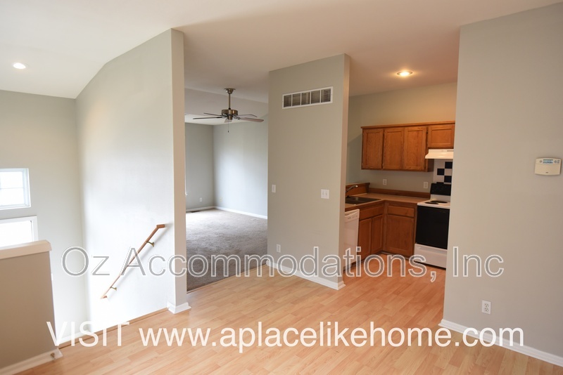 Olathe Townhome: 1151 N Martway Dr. Unit 101
