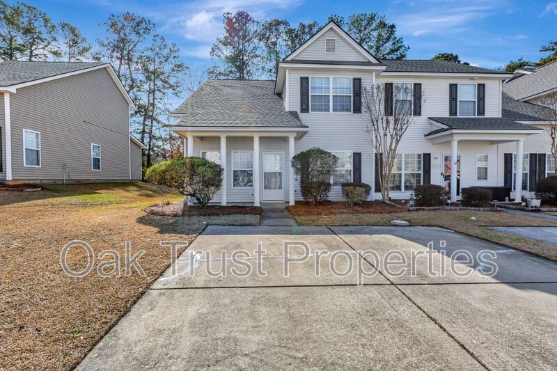 Summerville House: 117 Lynches River Drive