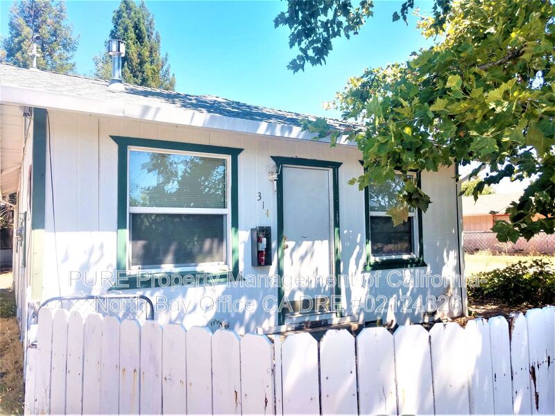 Ukiah House: 314 Cooper Ln