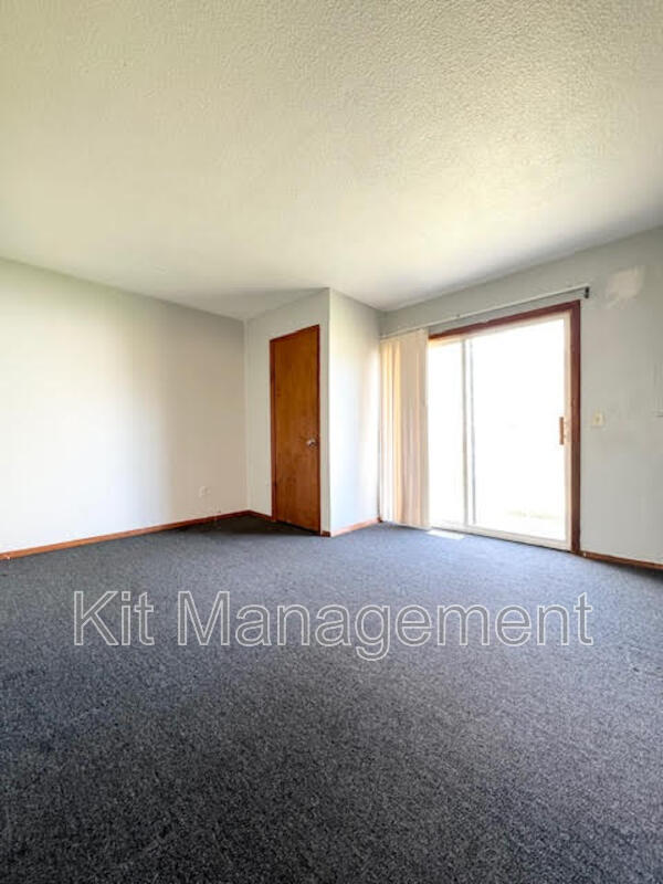 Toledo Condo: 5517 Douglas