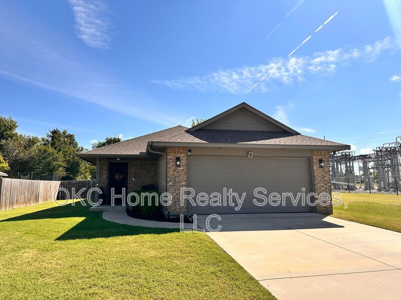 Midwest City House: 4122 Bonaparte Blvd.