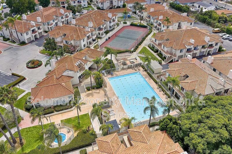 Oceanside Condo: 505 Lands End Way