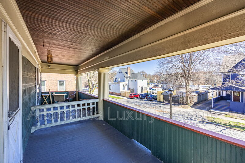 Rochester Condo: 3 Sumner Park