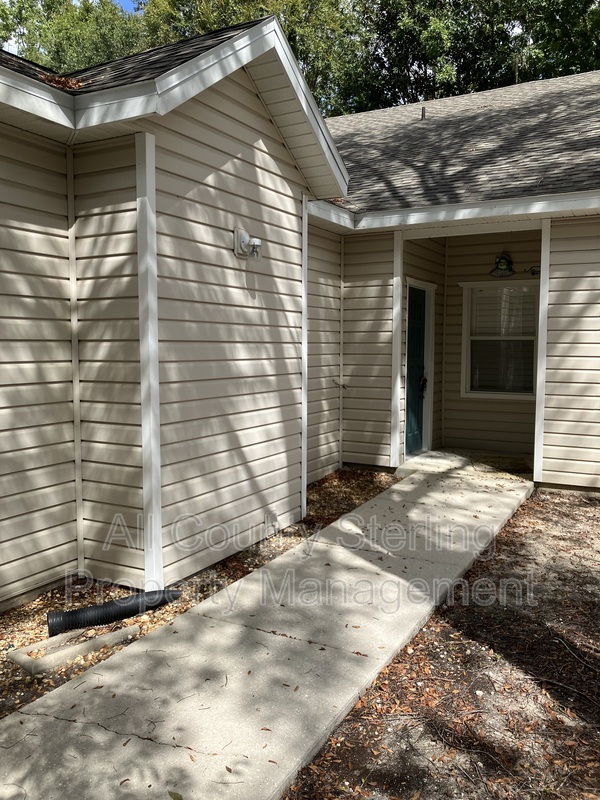 Gainesville House: 4700 SW Archer Road