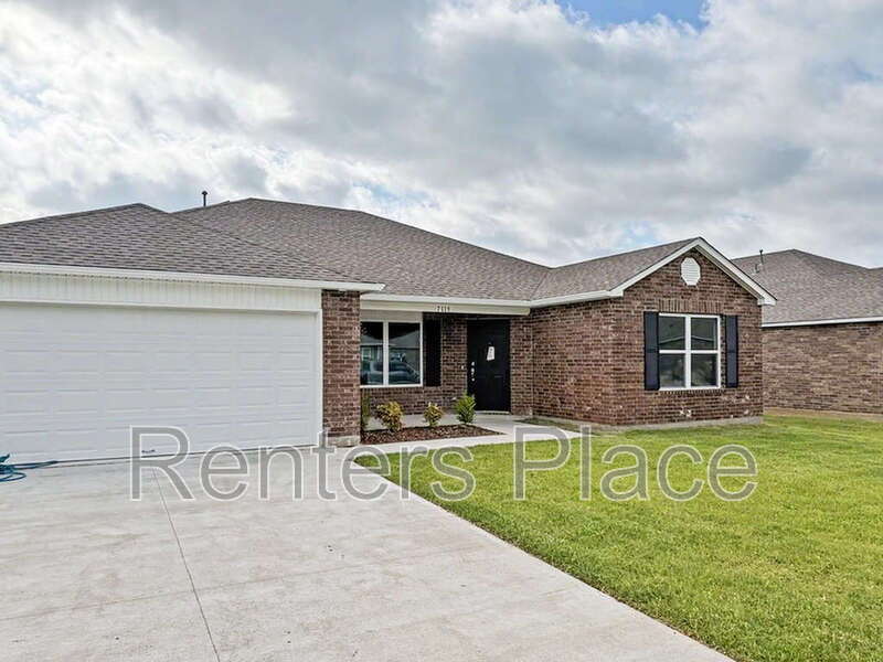 Broken Arrow House: 7113 South Maple Avenue