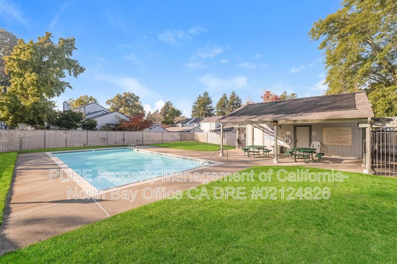 Santa Rosa Condo: 2305 Cross Avenue