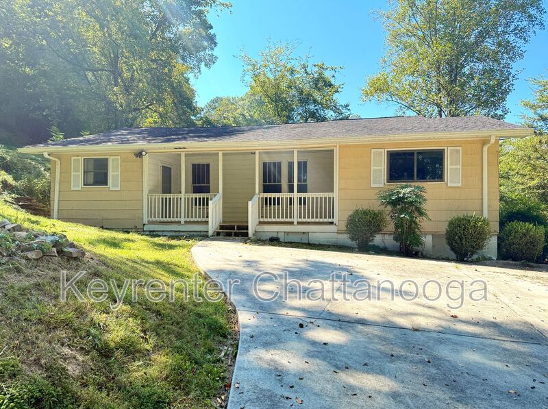 Chattanooga House: 3812 Lamar Ave