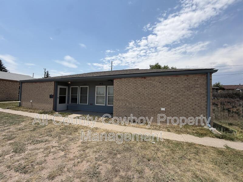 Cheyenne Condo: 142 S Cribbon Ave