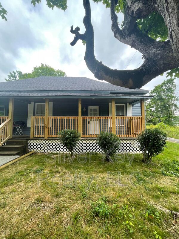 Englewood Condo: 17 Sunset Drive