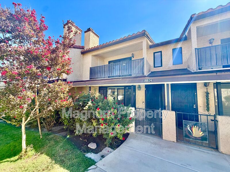 Hemet House: 25524 Sharp Dr