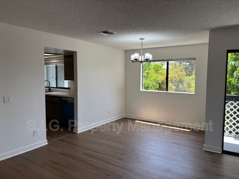 Glendale Condo: 627 Orange Grove Ave