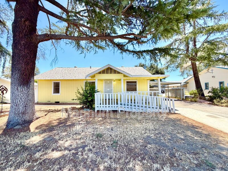 Hemet House: 41861 Acacia Ave