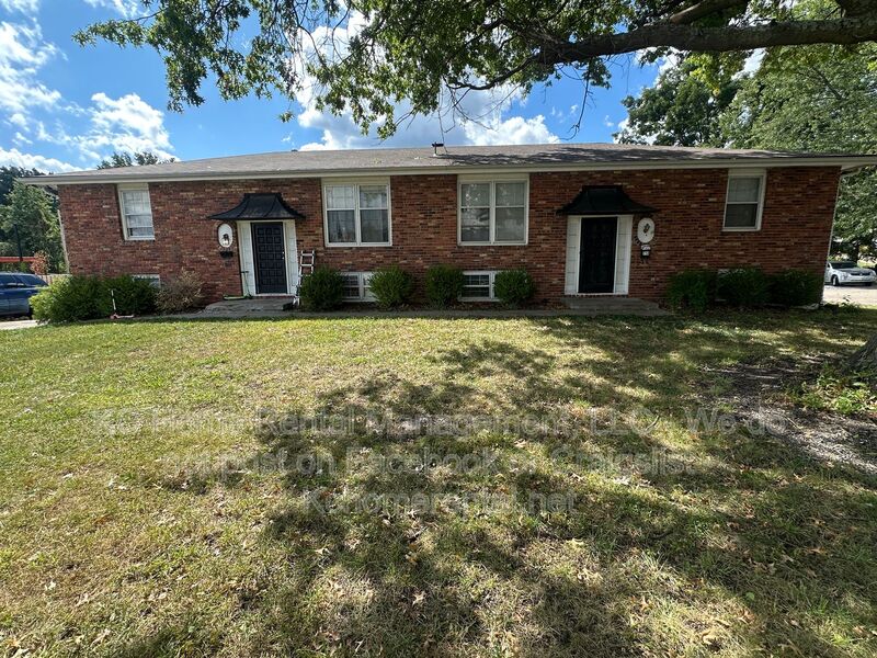 Blue Springs Condo: 710 NW. Mock Ave.