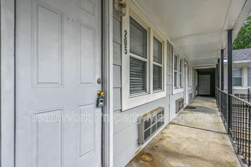 Charleston Condo: 2107 Rondo Street