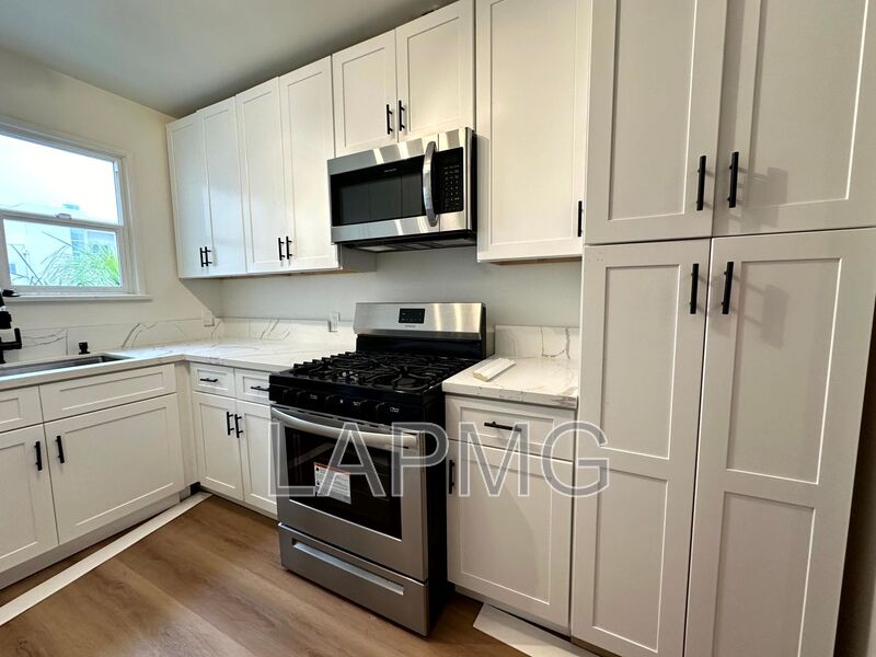 Studio City House: 3936 Kentucky Dr.