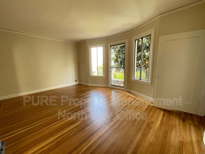 Request a Viewing for 3330 Broderick St., Unit 2 Tenant Turner