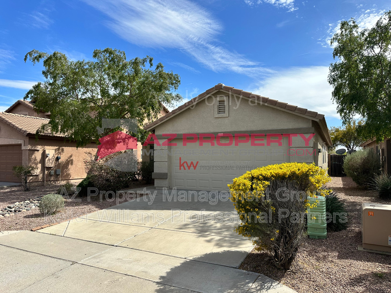 Litchfield Park House: 13733 W Berridge Ln