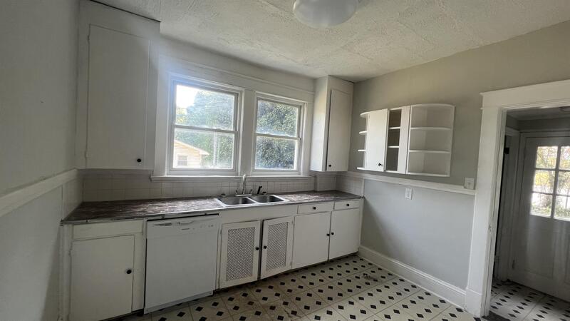 Lynchburg House: 330 Stafford Street