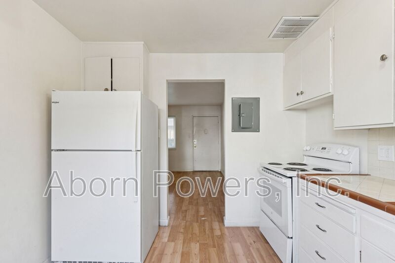 Sacramento House: 2423 Q Street