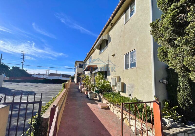 Wilmington Condo: 1711 North Avalon Boulevard