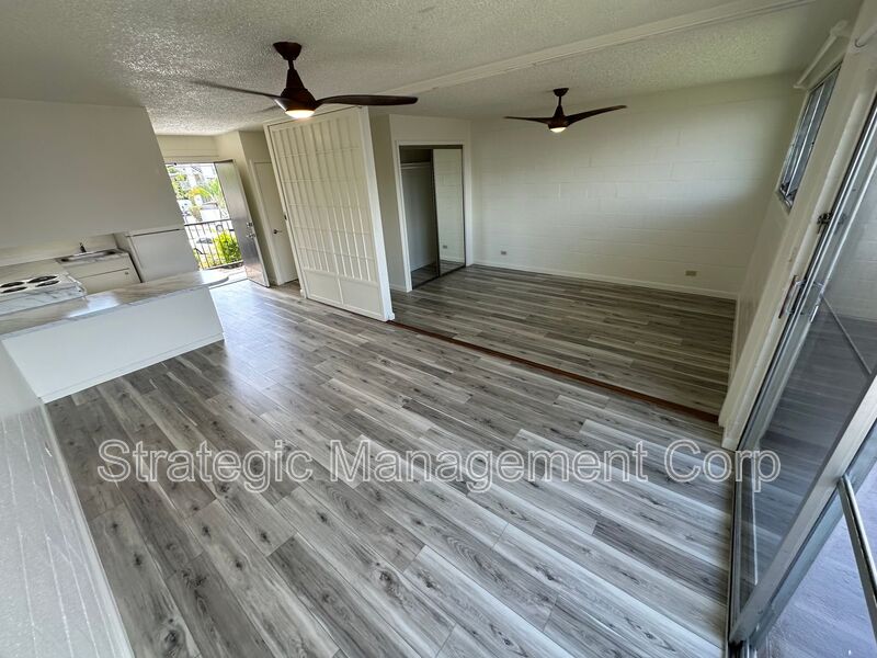 Kailua Condo: 104 Kihapai Street