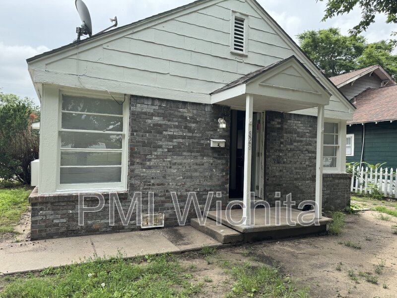 Wichita Condo: 828 South Water Street