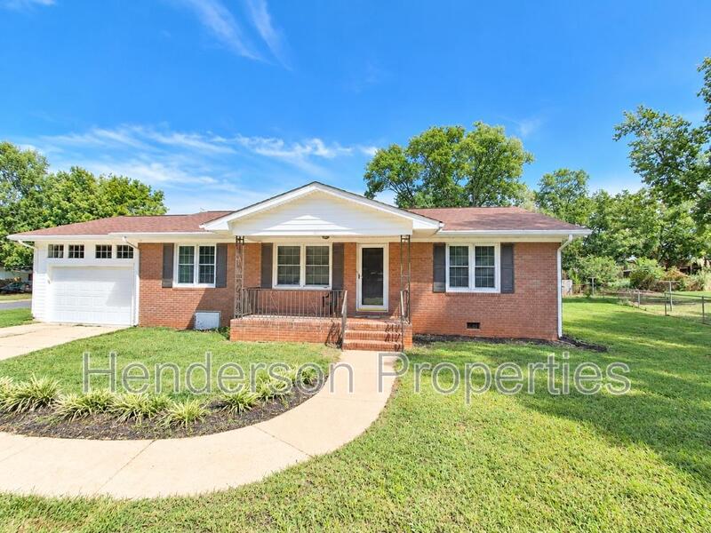 Albemarle House: 1297 E Cannon Ave