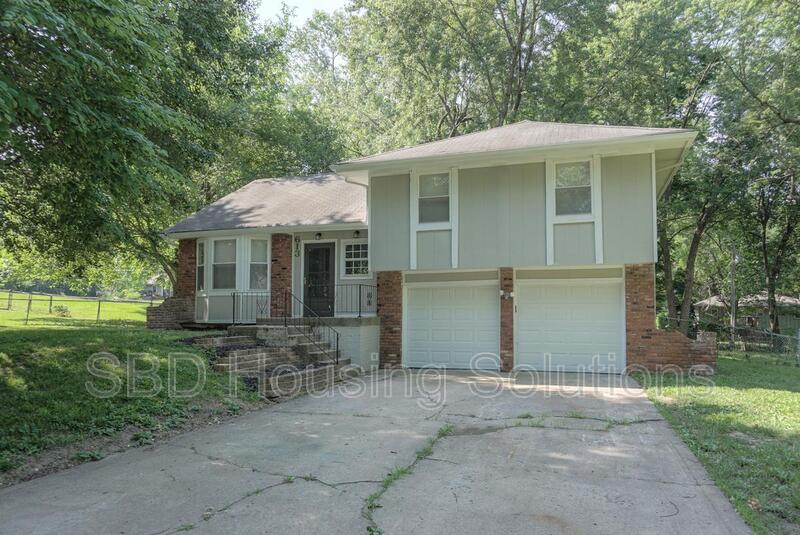 Request a Viewing for 613 NE 114th Terrace Tenant Turner