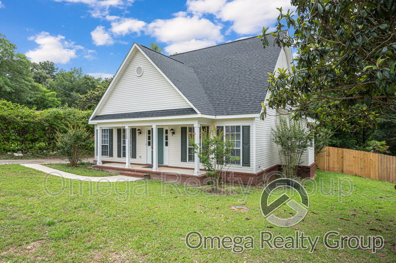 Mobile House: 8701 Diberville Dr W