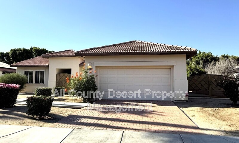 Palm Desert House: 74594 Moss Rose Dr