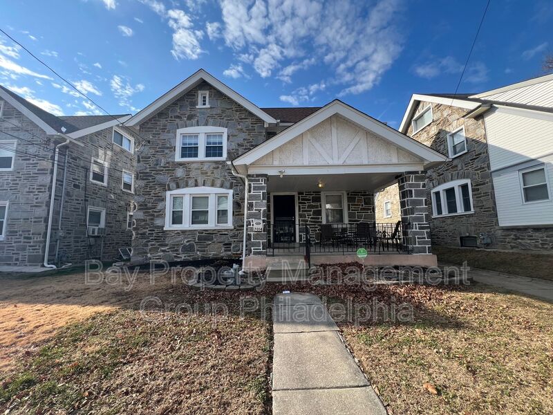 Upper Darby House: 7014 Hazel Ave