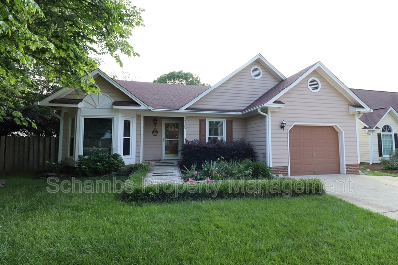 Raleigh House: 12305 Harcourt Dr