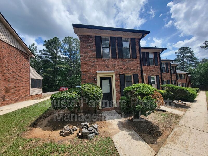 Augusta Condo: 777 Stevens Creek Road