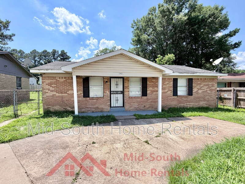 Memphis House: 3431 Rebeh Rd