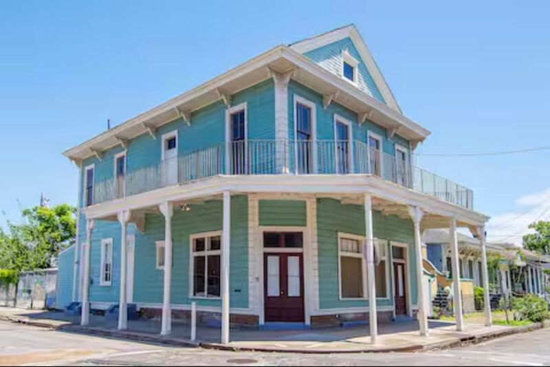 New Orleans Condo: 1915 Philip St.