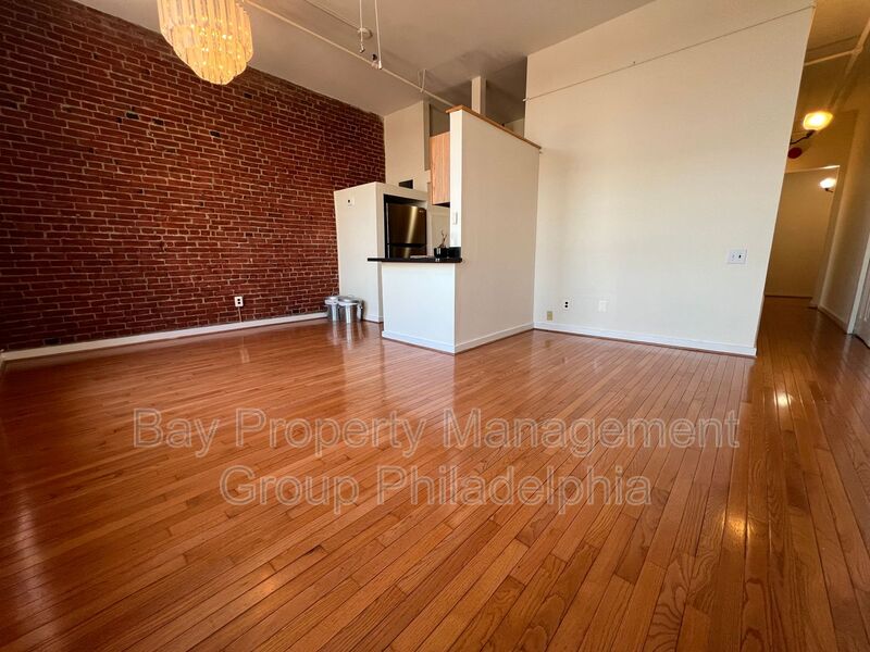 Philadelphia Condo: 1010 Race St