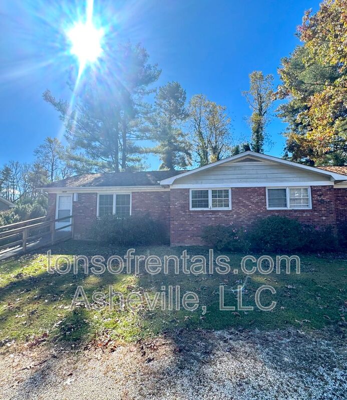 Hendersonville Condo: 1614 Brevard Road