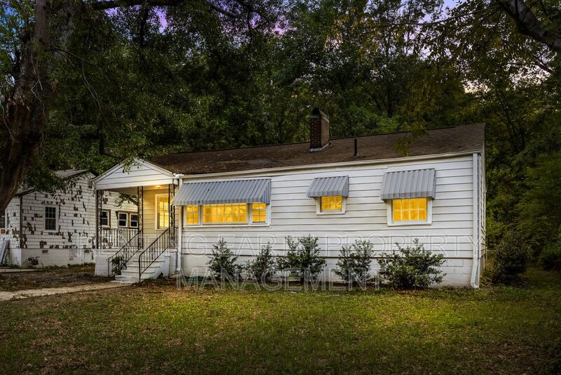 Birmingham House: 832 Meadowbrook Dr