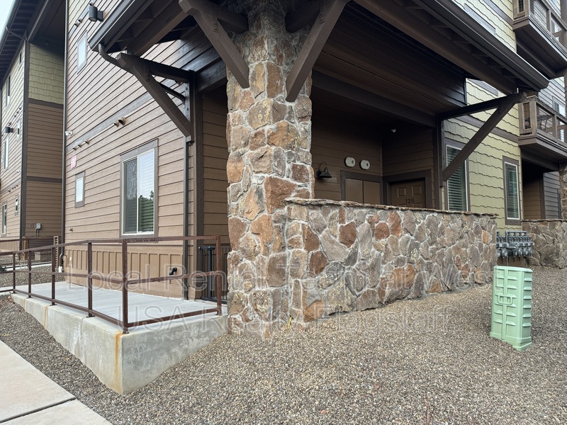 Flagstaff Condo: 1650 E Ponderosa Pkwy