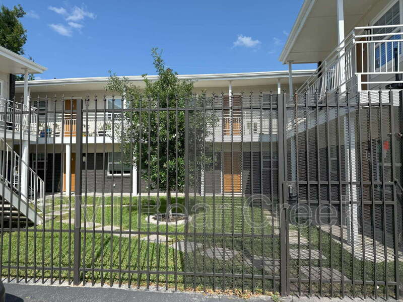 Houston Condo: 1824 Thonig Road