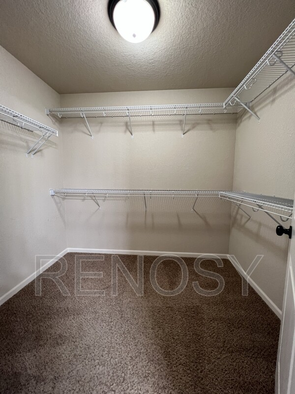 West Des Moines House: 9565 Red Sunset Ct