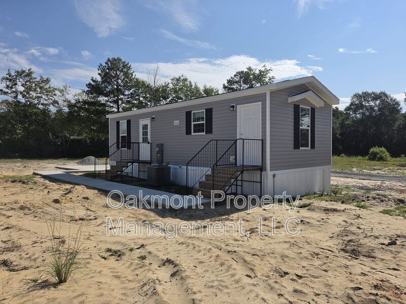 Raeford House: 212 Rosewood Avenue