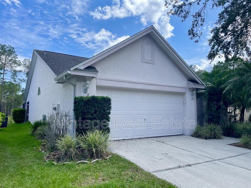 Tampa House: 9411 Willow Cove Ct