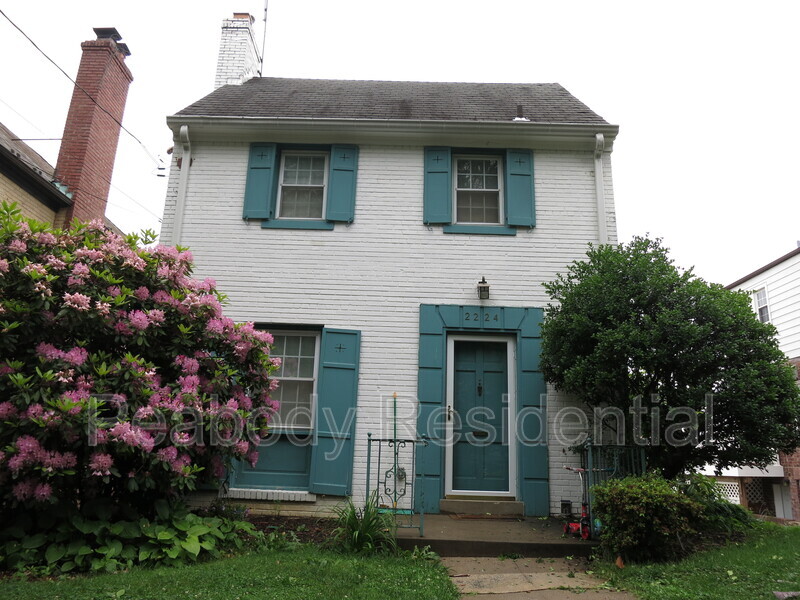 Washington House: 2224 49th St NW